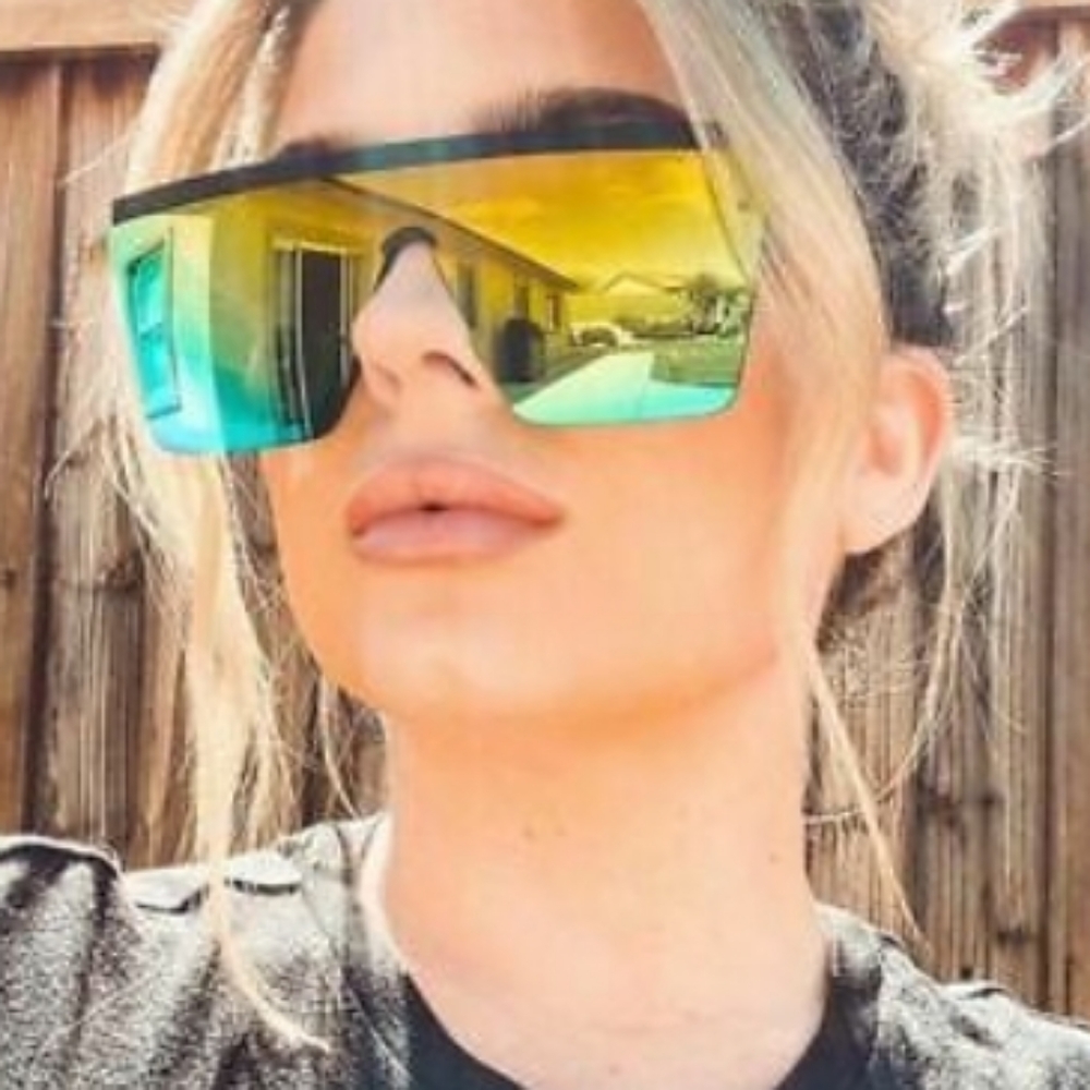 Sale! RARE Quay rainbow Hindsight Shield sunglasses